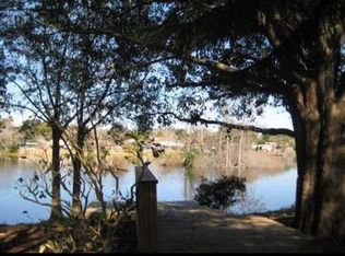 3221 Sandspur Dr, Tampa, FL 33618