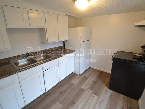 3rd image of 2041 Yoast Ave