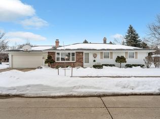 3220 N Racine St, Appleton, WI 54911