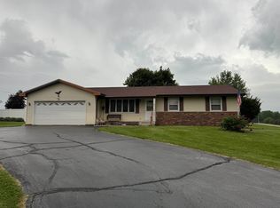 3 Geneva St, Mount Carroll, IL 61053