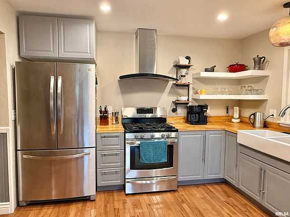 5th image of 833 N 8th Ave