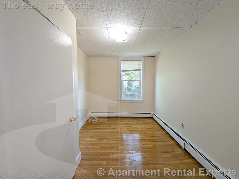 379 Windsor St #3 — Photo 9