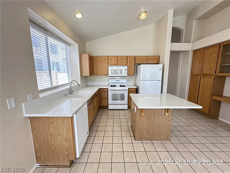 122 McLaren St — Photo 22