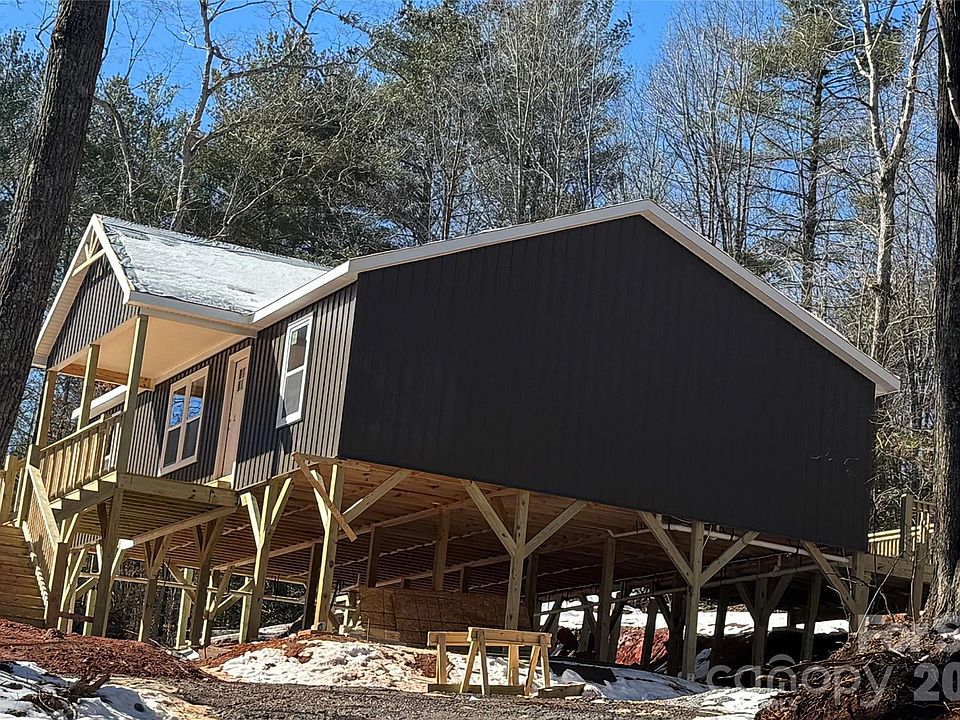 1st image of 3050 Coldwater St