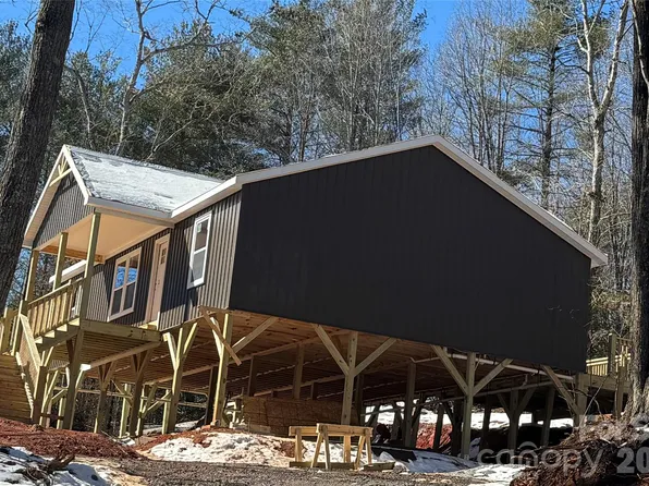 3050 Coldwater St, Connelly Springs, NC 28612