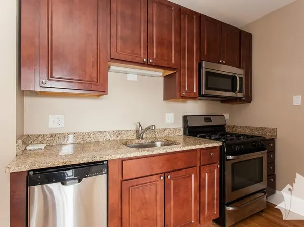 2112 W Ainslie St APT 3, Chicago, IL 60625
