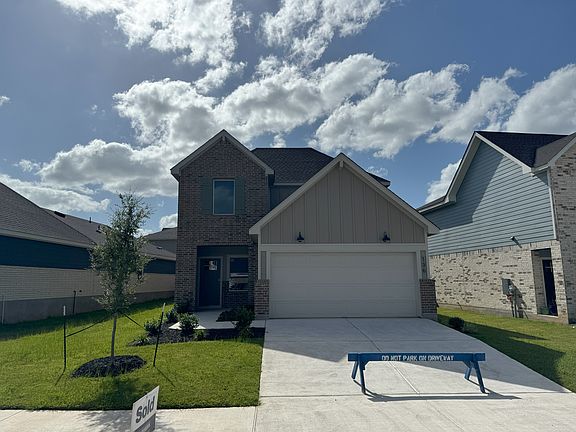 3rd image of 136 Grey Slate Ave