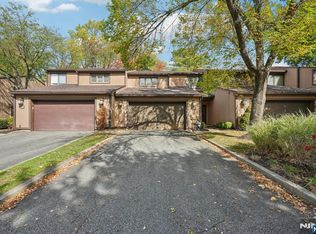 29 Ponds Cir #15, Wayne, NJ 07470