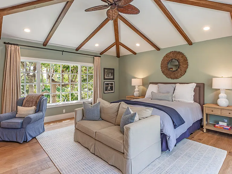 1185 Corsica Dr — Photo 15