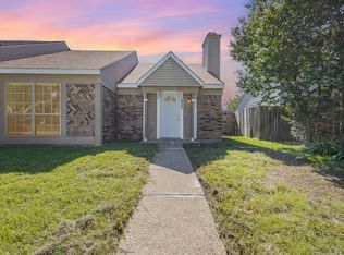 823 Versailles St, Mesquite, TX 75149