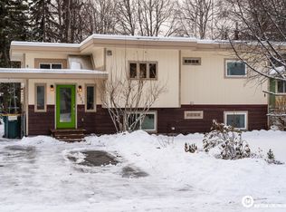 5533 College Dr, Anchorage, AK 99504