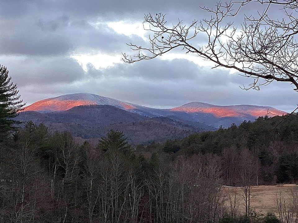 2nd image of 1018 Craig Gap Rd