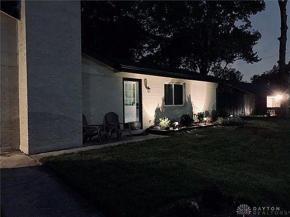3rd image of 2817 Parklawn Dr