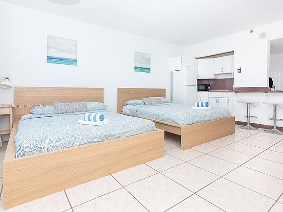 4th image of 5445 Collins Ave APT 507