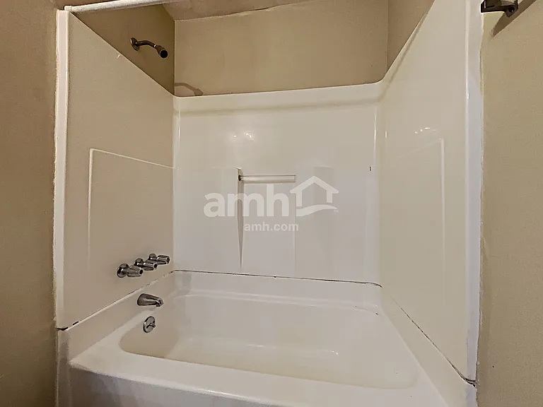 1500 Chalet Cir — Photo 15
