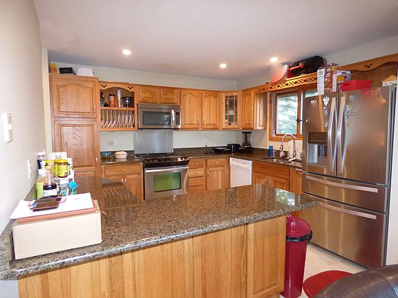 3rd image of 314 Plymouth Ln