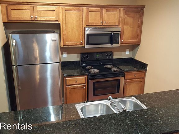 3rd image of 242 Walnut Creek Ct