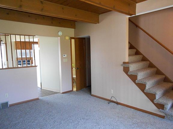 4th image of 4496 Folkestone Ct N