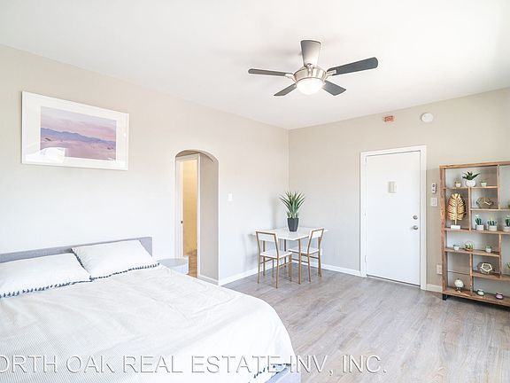 5th image of 112 S Westmoreland Ave APT 2