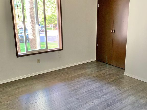 4th image of 14005 NE 10th St #14005
