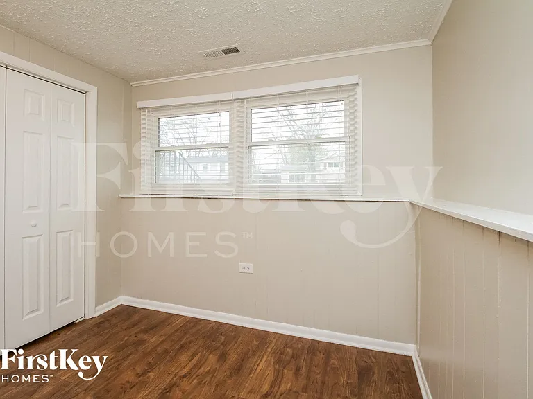 4924 Imperial Dr — Photo 13