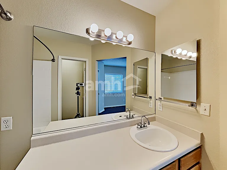 5060 E 118th Ave — Photo 12