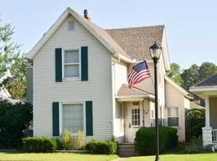 318 W Mishawaka Ave, Mishawaka, IN 46545