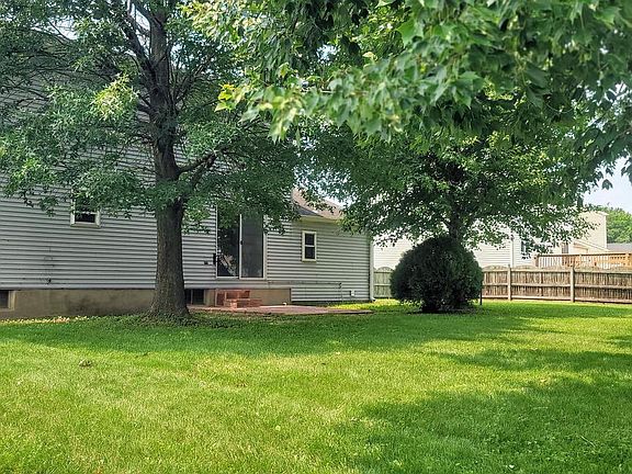 3rd image of 18 Radka Dr