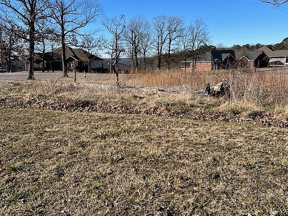 4th image of 1 W Bluff Ln #1