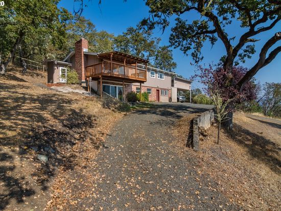 506 Cascara Ln Roseburg Or 97471 Zillow