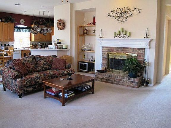 4th image of 1404 Glasgow Ln