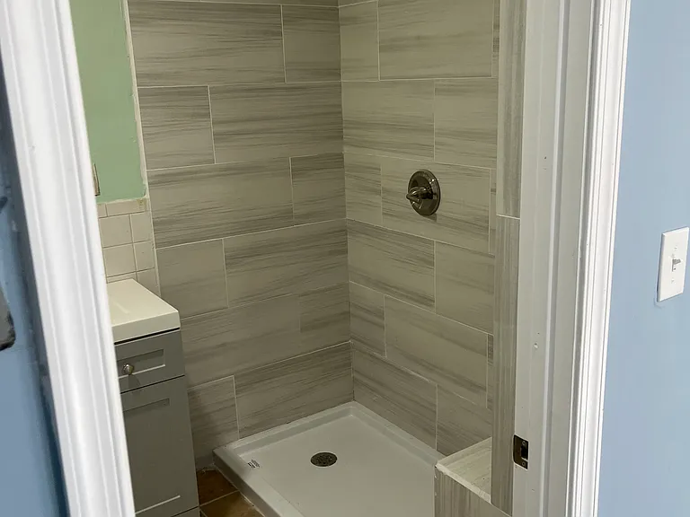 5033 Larchwood Ave — Photo 14