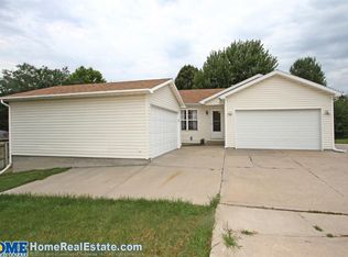1021 Superior St, Lincoln, NE 68521