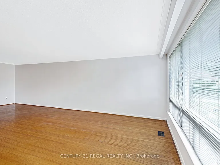 79 Combermere Dr — Photo 7