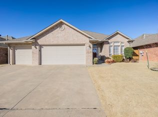 8313 NW 74th St, Oklahoma City, OK 73132