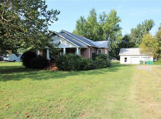 626 Cedar Level Rd, Hopewell, VA 23860