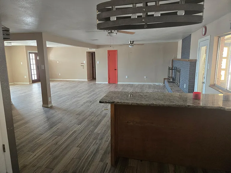 1401 Murchison Dr — Photo 5