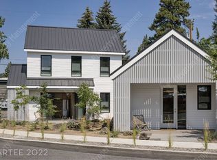 15 NW Saint Helens Pl #2, Bend, OR 97703