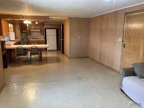 5th image of 18288 W Main St