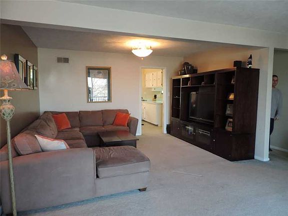 2nd image of 2693 Bingham Dr