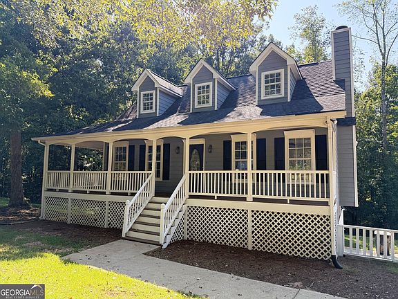 3rd image of 220 Hitchcock Dr