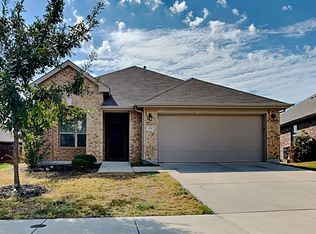 504 Fossil Creek Dr, Little Elm, TX 75068