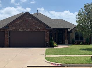 11304 SW 38th St, Mustang, OK 73064