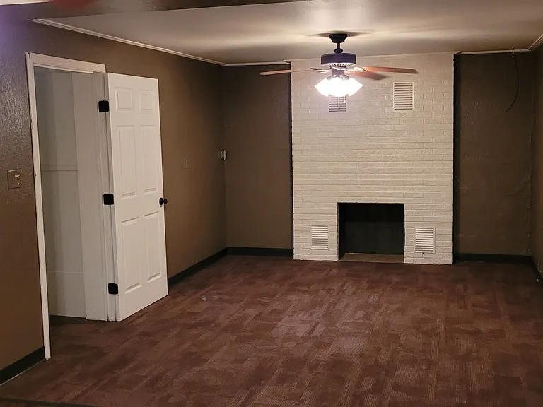 1037 N Woodrow Ave — Photo 10