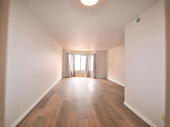 5th image of 170 Blake St APT 3