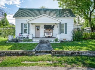 124 Anderson St, Sparta, TN 38583