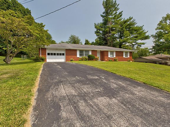 4th image of 113 Ronameki Dr