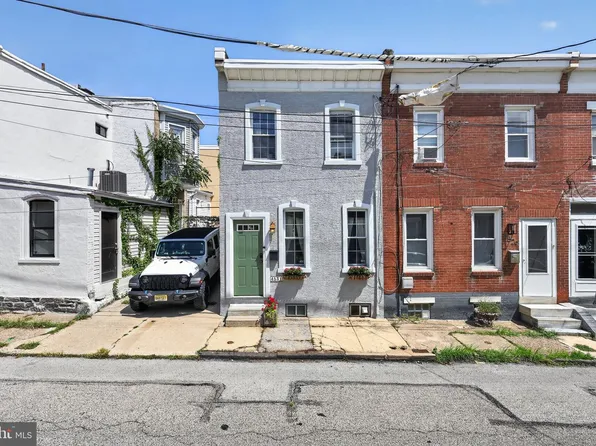 4531 Smick St, Philadelphia, PA 19127