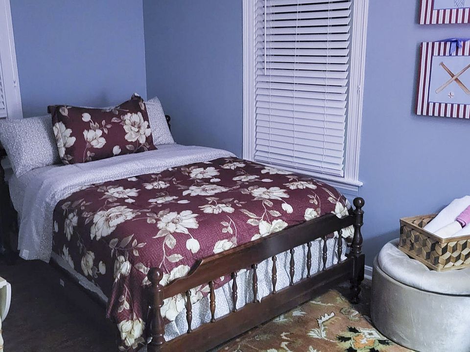 The carrington room Bedroom 3