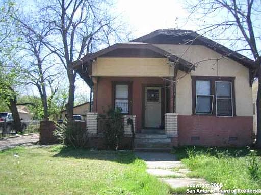 2nd image of 2750 E HOUSTON